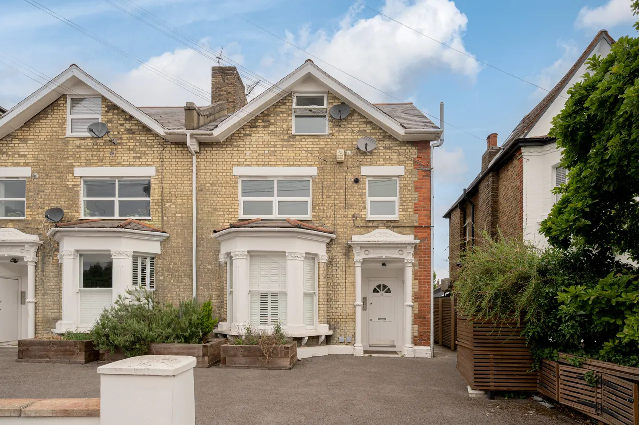 1 bed flat for sale — Flat 7, 41 Culverden Road, London