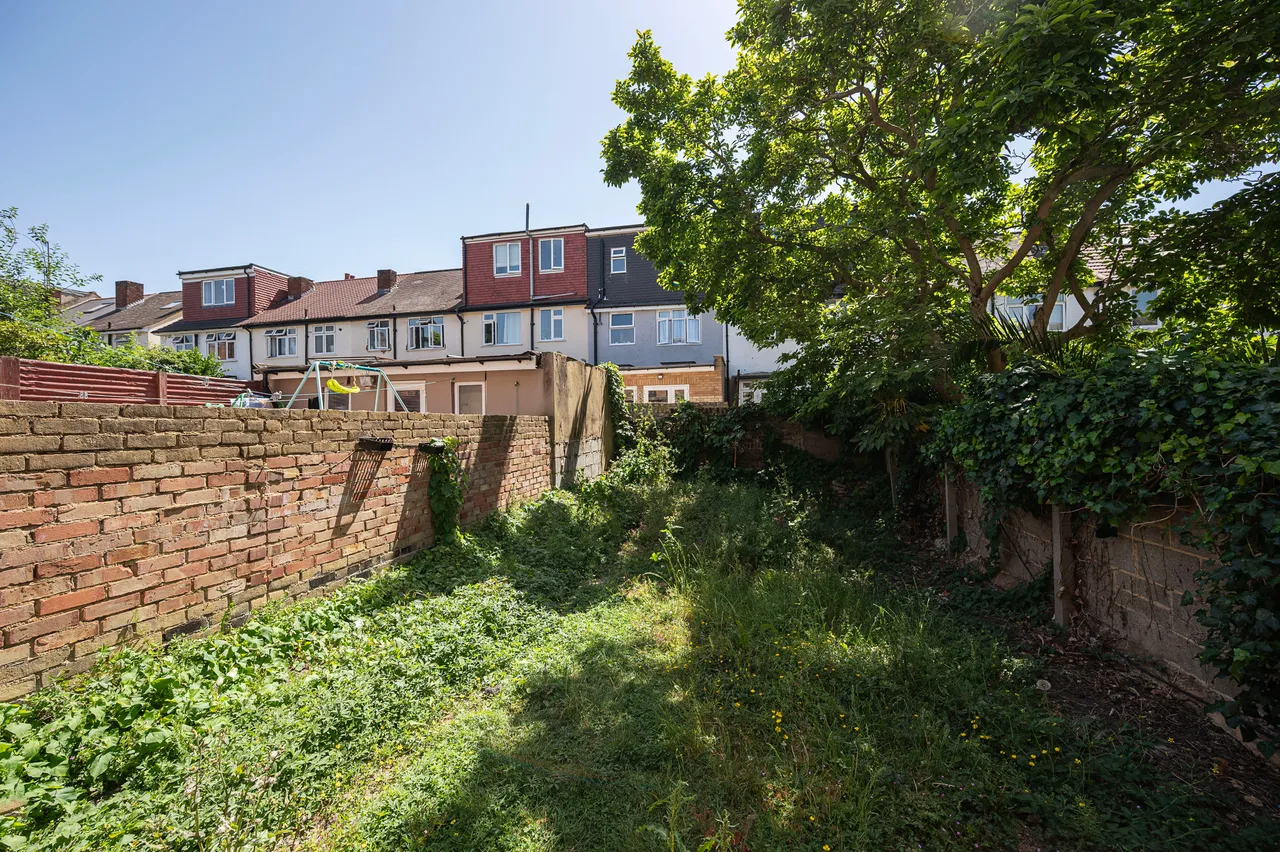 11 Norton Road, London, photo 10
