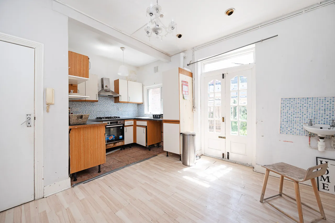 11 Norton Road, London, photo 4