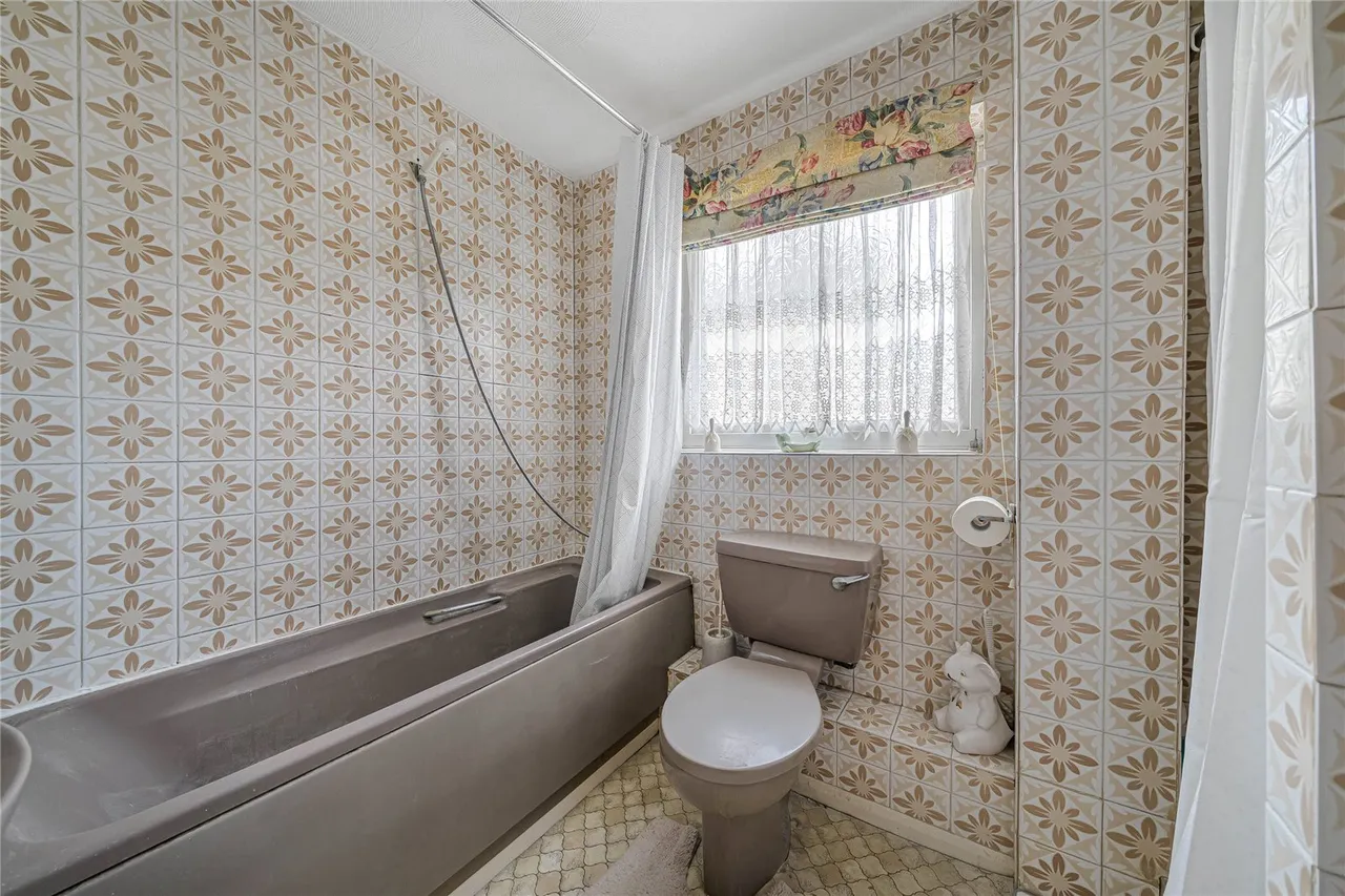 London Road, Greenhithe, DA9, photo 11