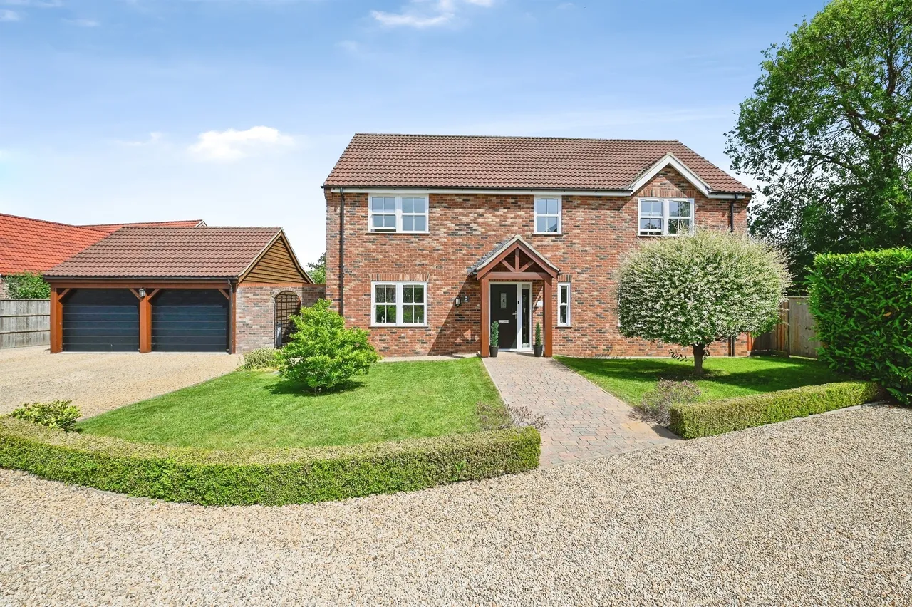 4 bed house for sale — Cobbs Hill, Terrington St. Clement, KING'S LYNN
