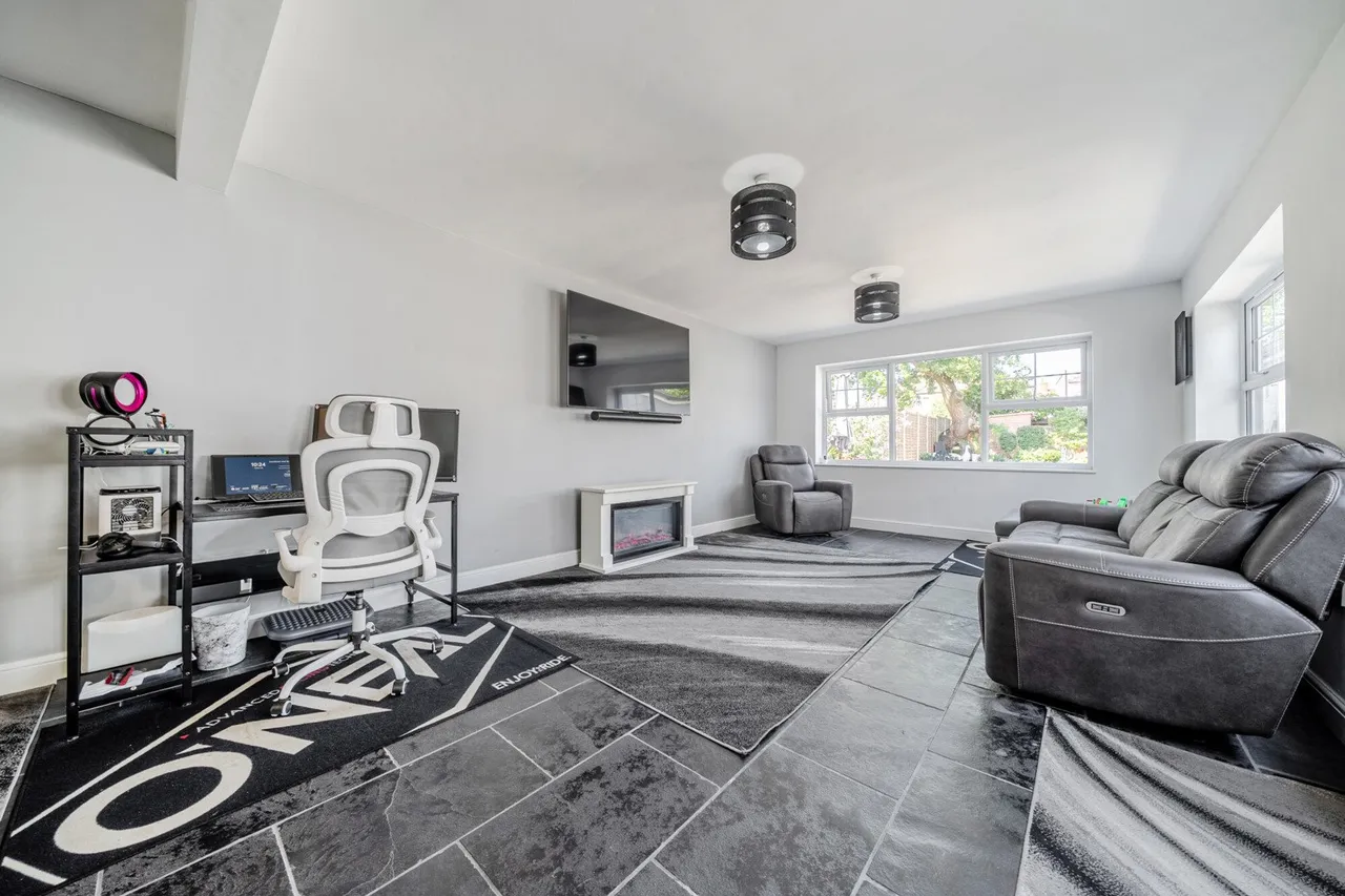 Cleveland Road, DA16, photo 10