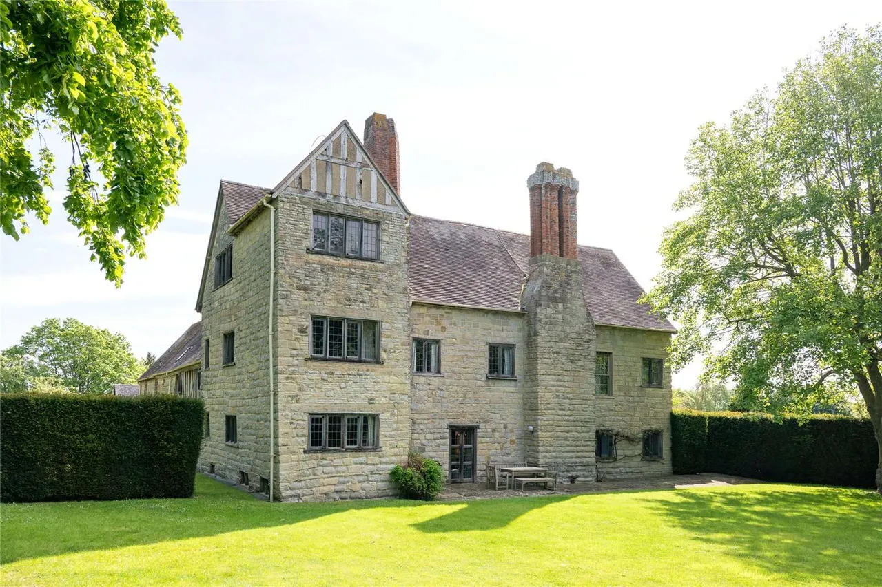 Hillborough Manor, Hillborough Lane, Bidford-On-Avon, Warwickshire, B50 4LS, photo 3
