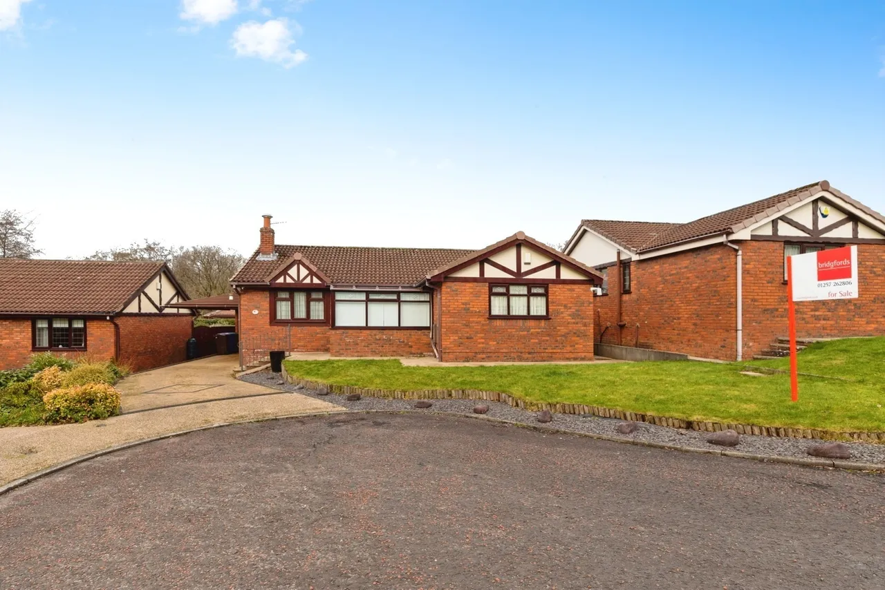 3 bed house for sale — Juniper Croft, Clayton-le-Woods, Chorley, Lancashire, PR6