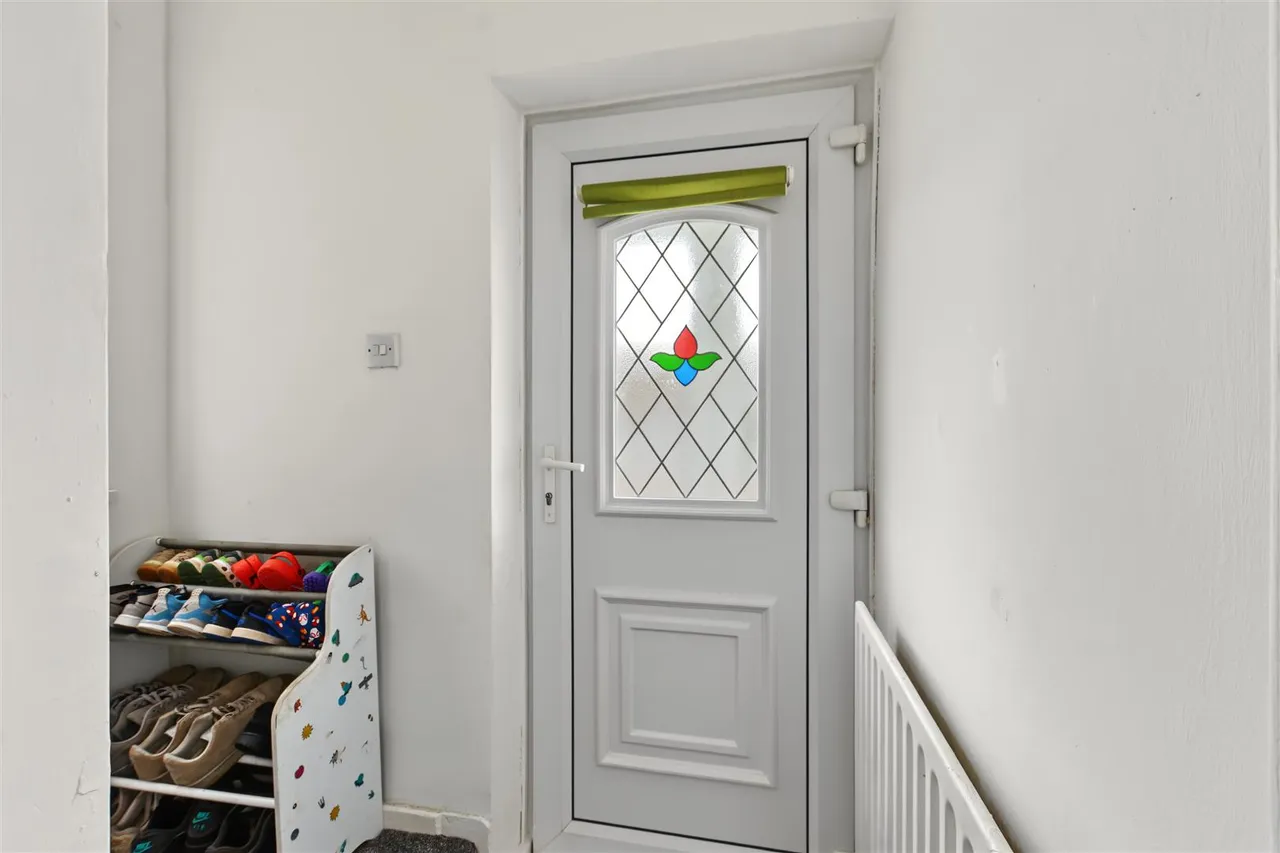 Briar Gate, Long Eaton, NG10, photo 6