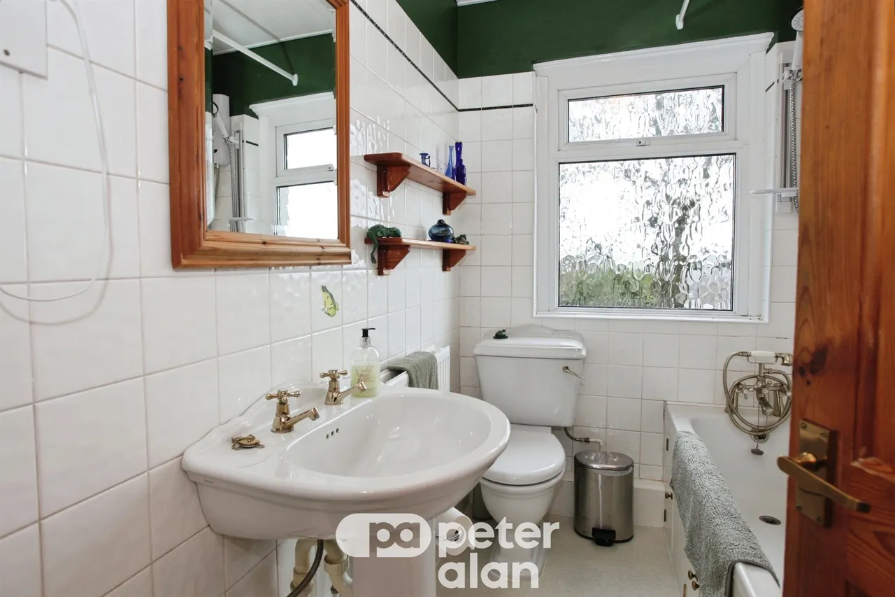 Club Road, Pontypool, NP4, photo 28