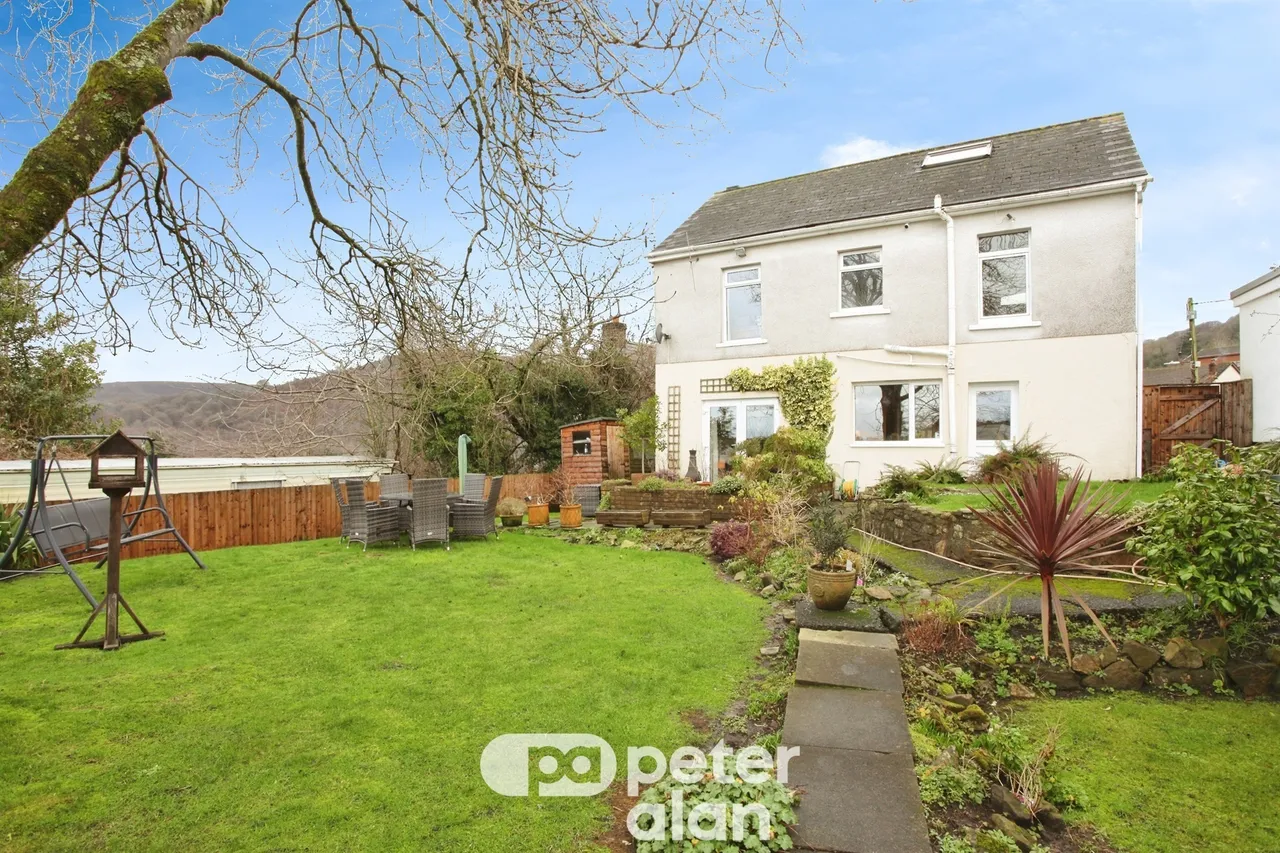 Club Road, Pontypool, NP4, photo 34