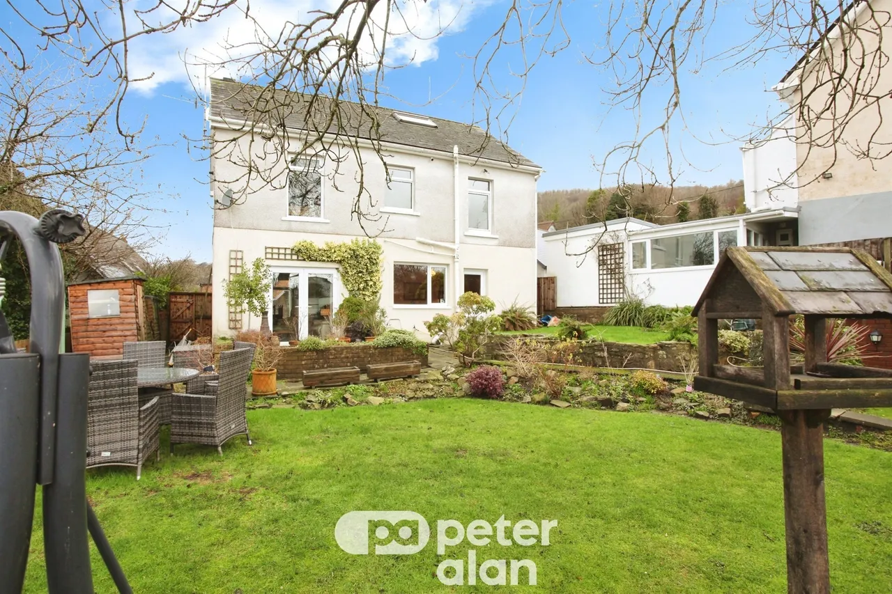 Club Road, Pontypool, NP4, photo 36
