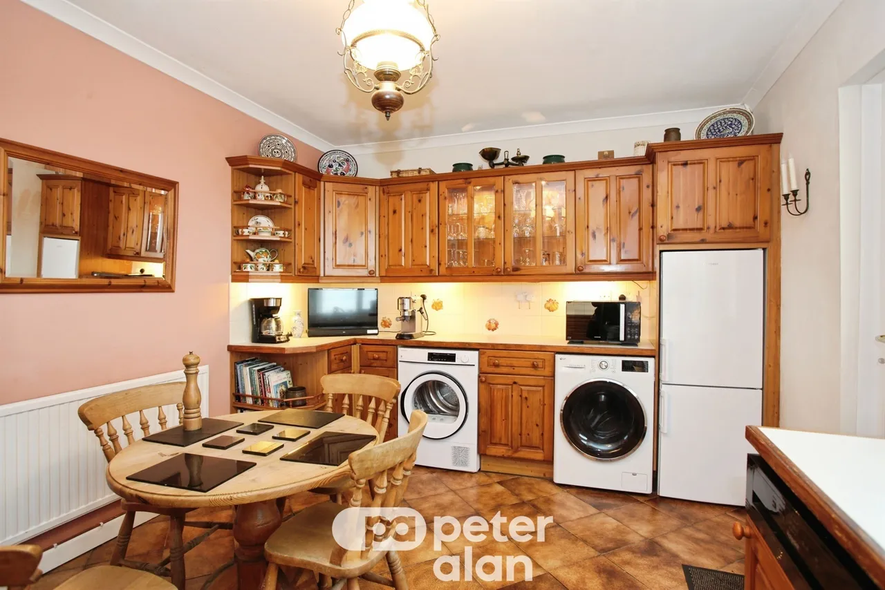 Club Road, Pontypool, NP4, photo 5