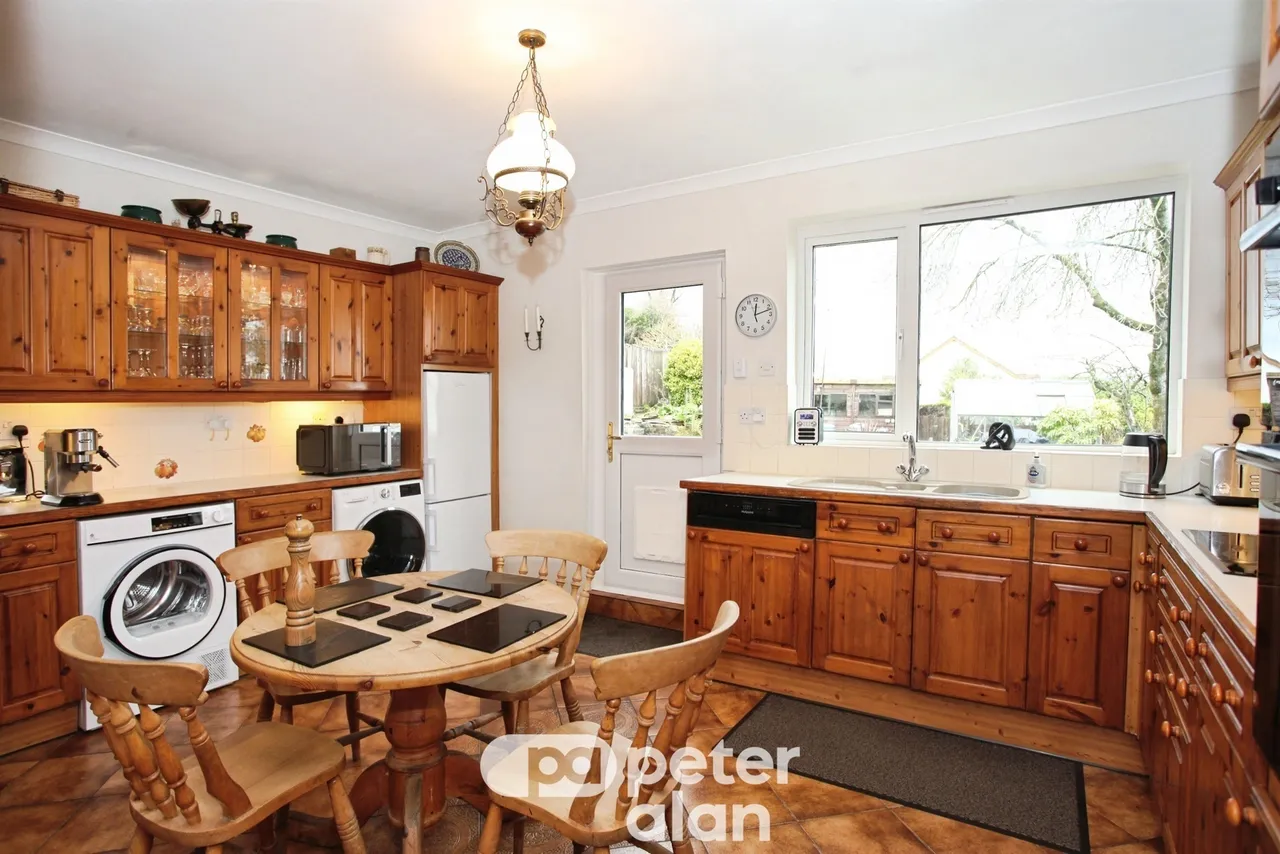 Club Road, Pontypool, NP4, photo 6
