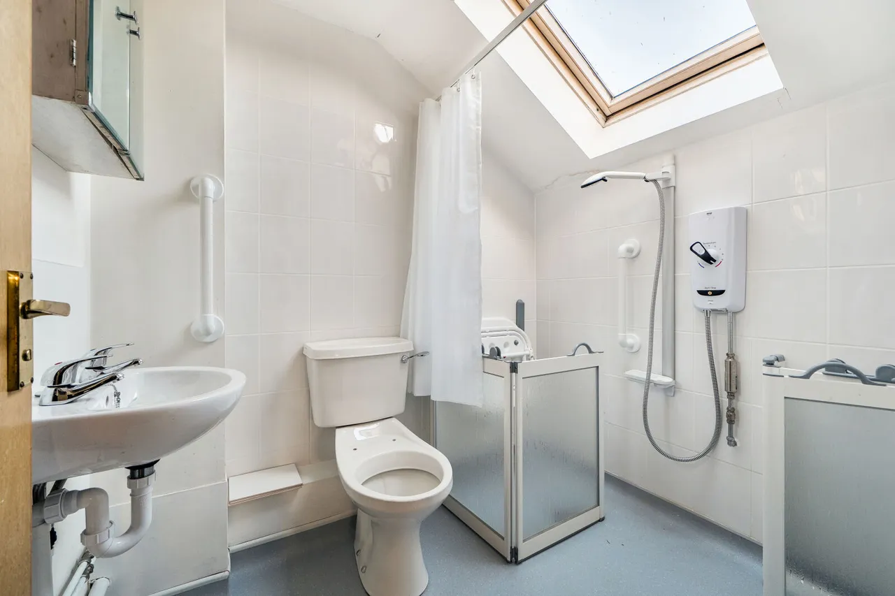 Walker Close, Woodcote, RG8, photo 15