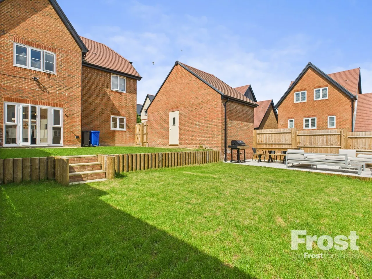 Field Maple Gardens, High Wycombe, HP10, photo 2