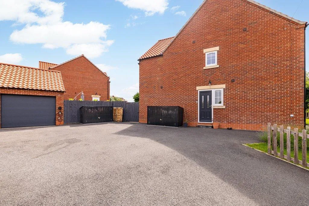 Grantham Road, Ropsley, NG33, photo 27