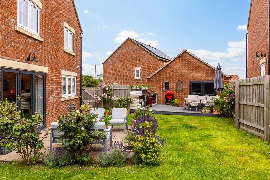 Grantham Road, Ropsley, NG33, photo 28