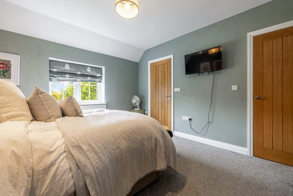 Grantham Road, Ropsley, NG33, photo 17