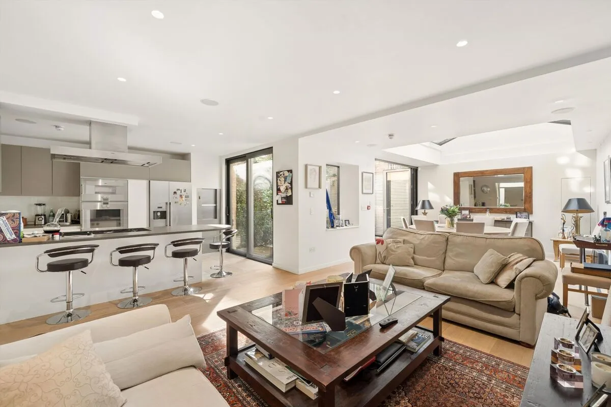 5 bed house to rent, Roland Way, South Kensington, SW7
