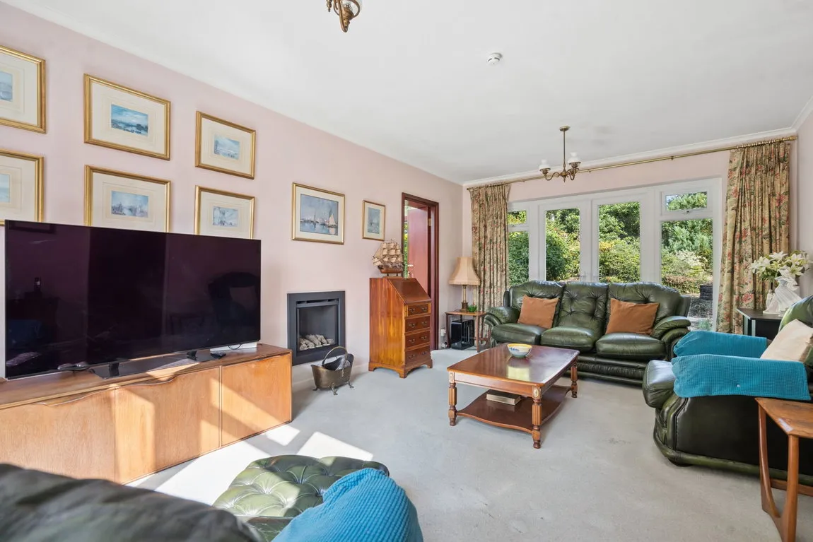 Little Hill, Heronsgate, WD3, photo 2