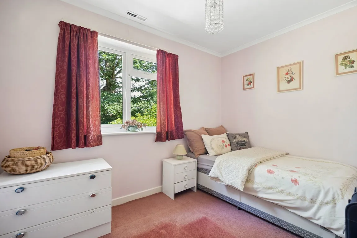 Little Hill, Heronsgate, WD3, photo 11