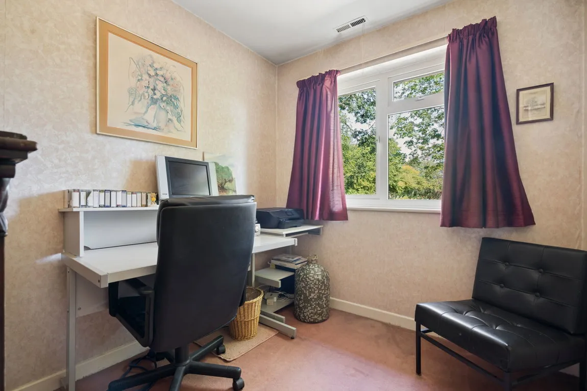 Little Hill, Heronsgate, WD3, photo 5