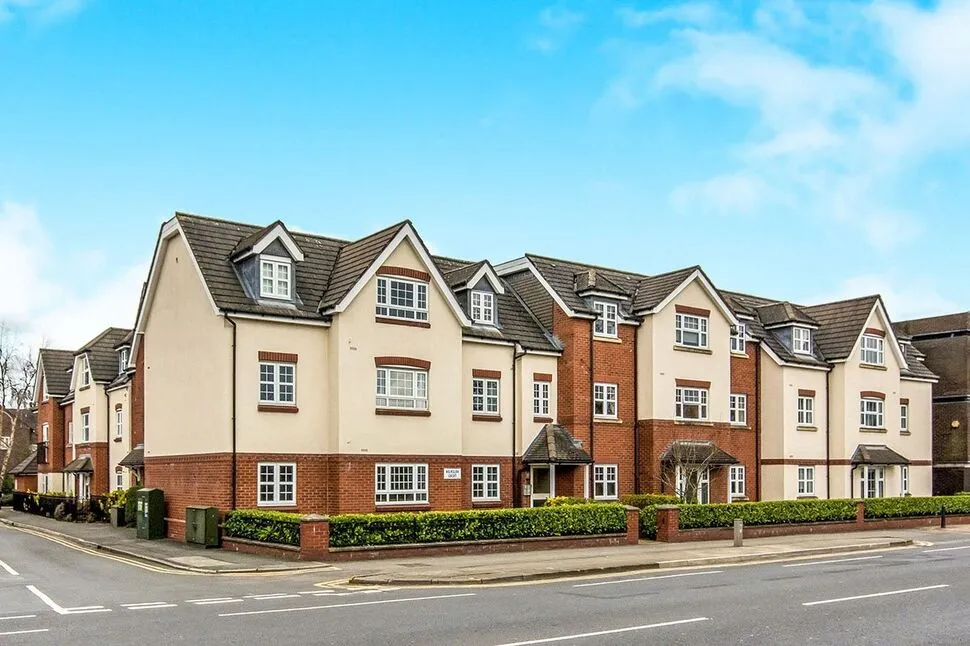2 bed flat to rent — Sagars Road, Wilmslow, Cheshire, SK9