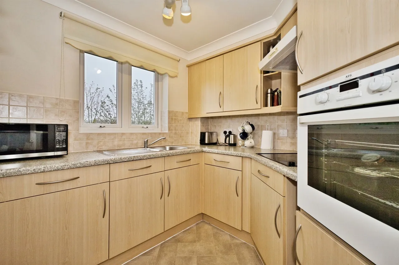 Wyndham Court, Yeovil, BA21, photo 5