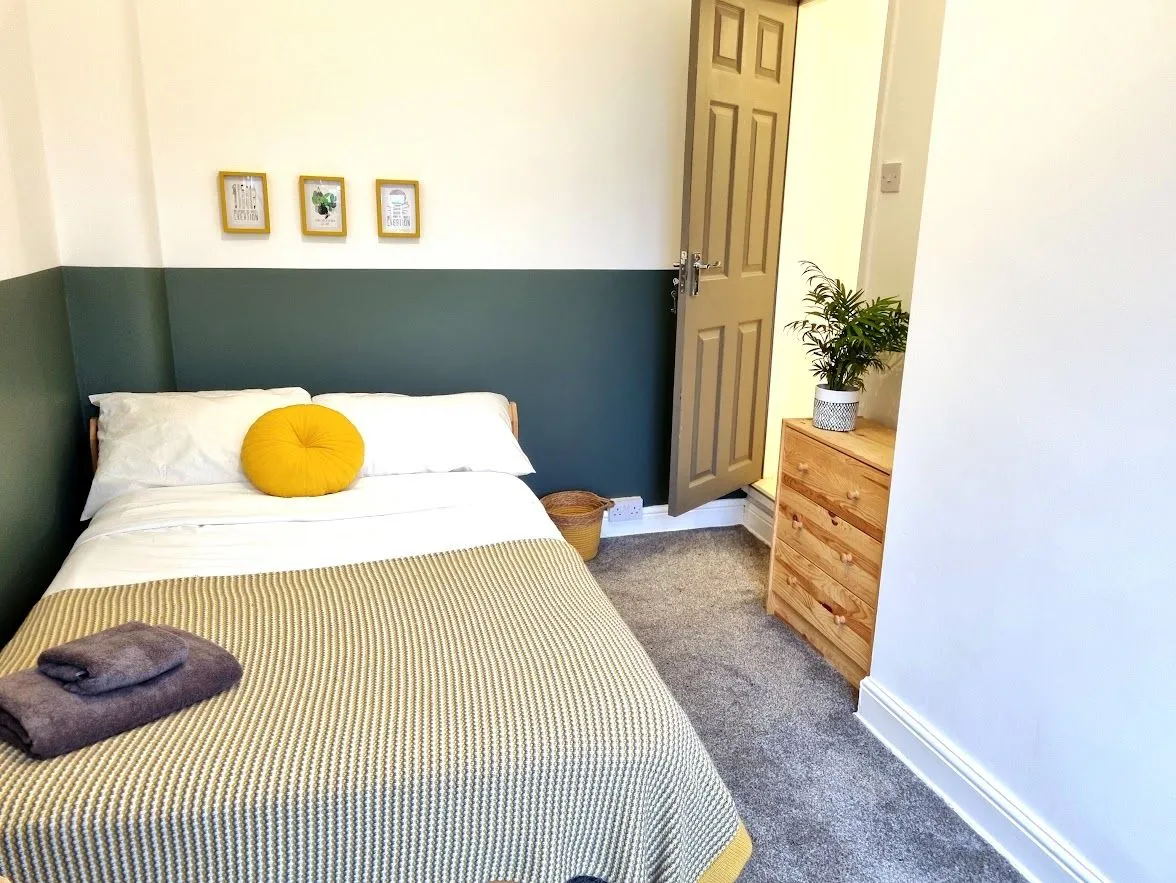 Preston Road, Manchester, M19, photo 11