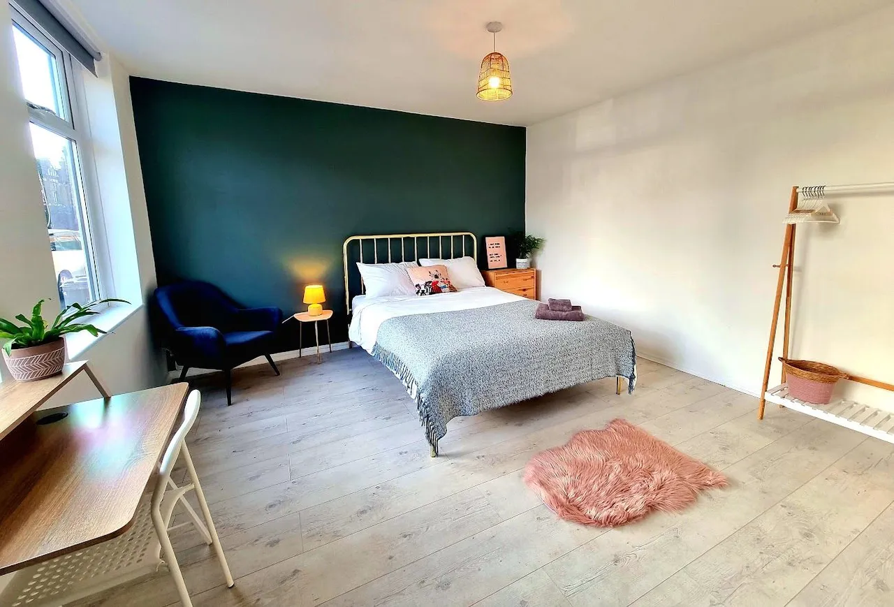 Preston Road, Manchester, M19, photo 16