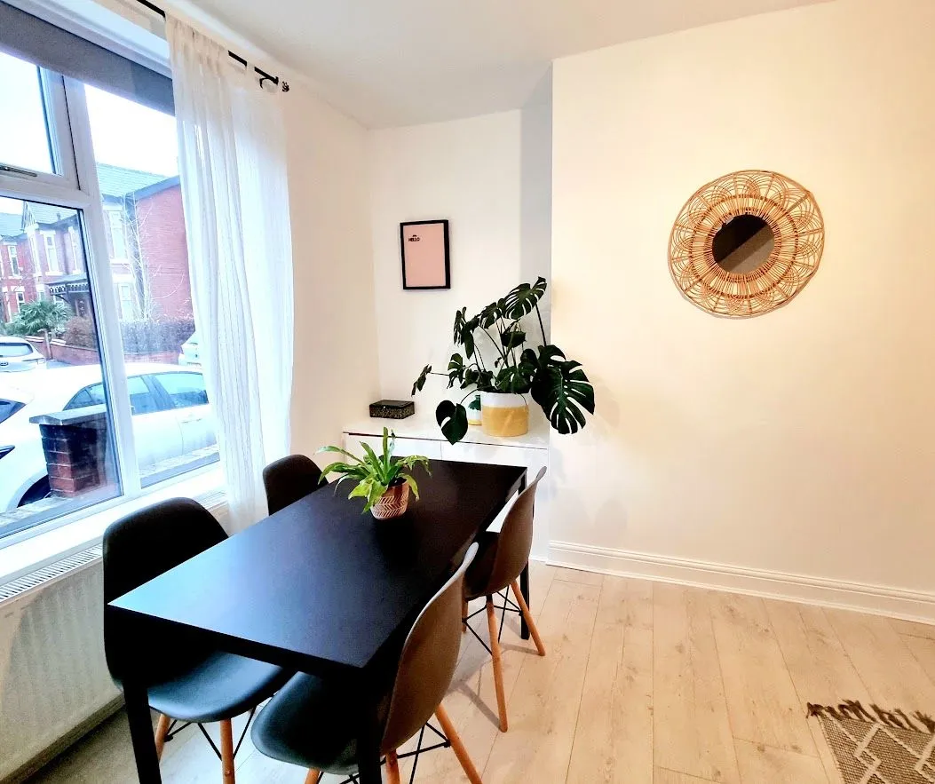 Preston Road, Manchester, M19, photo 4
