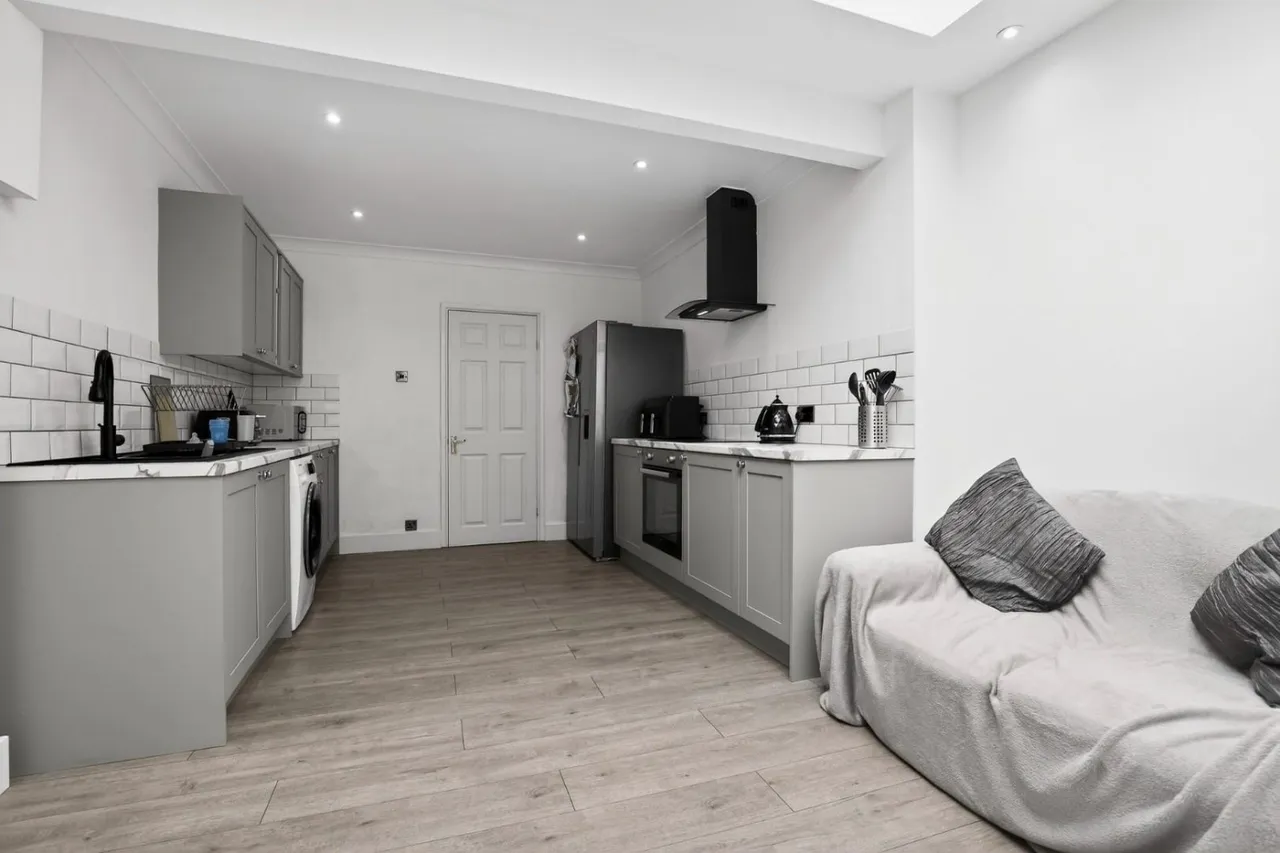 Wainfleet Road, Harrogate, HG1, photo 8