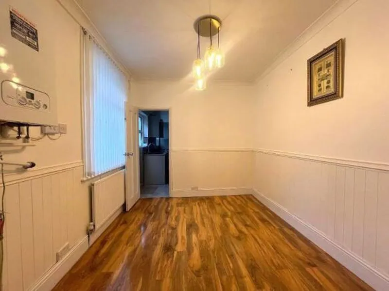 Chatsworth Road, Luton LU4 8AS, photo 5