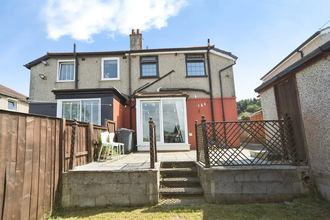 High Park Drive, BRADFORD, photo 12