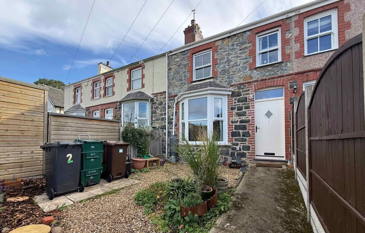Bryn Coed Terrace, Llanfa, photo 13