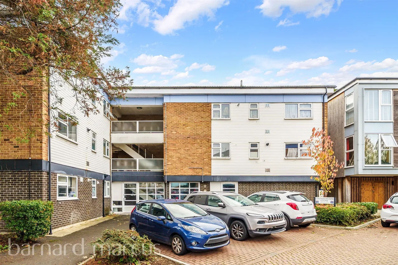 2 bed flat for sale — Teddington Close, Epsom