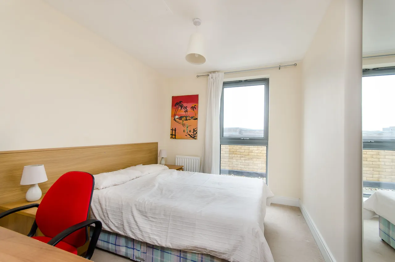33 Fleming House, St Georges Grove, London, photo 3