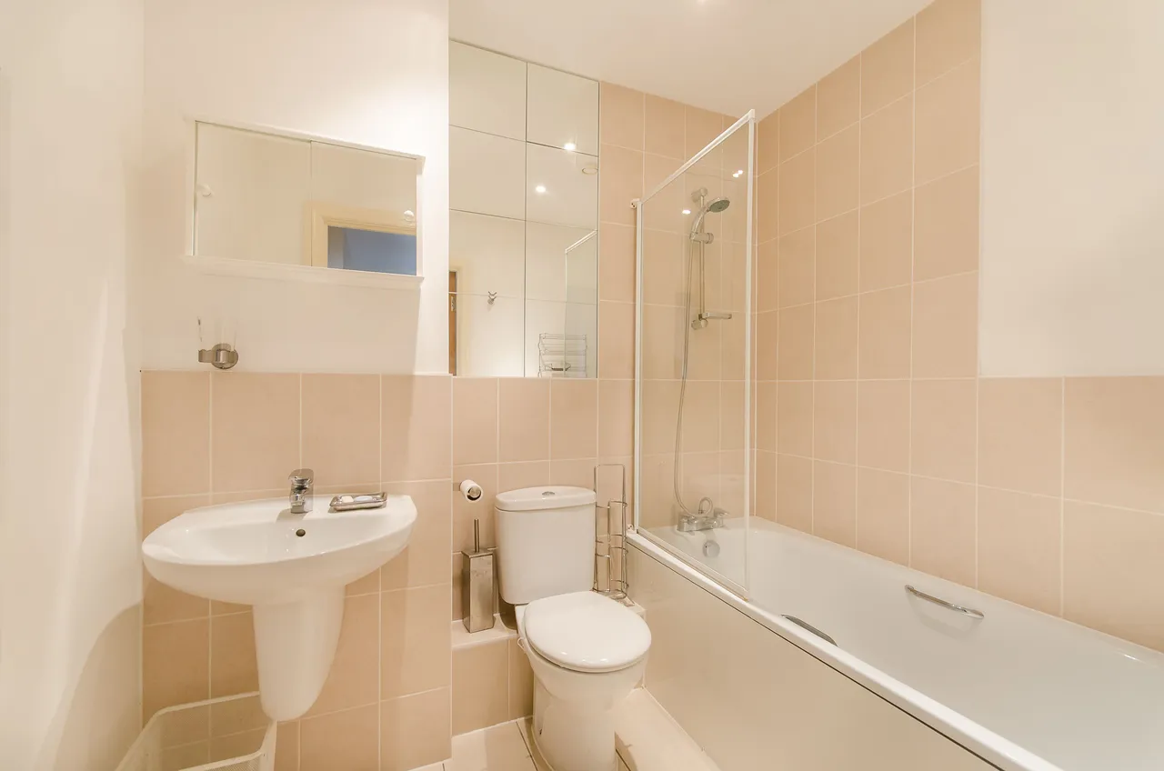 33 Fleming House, St Georges Grove, London, photo 4