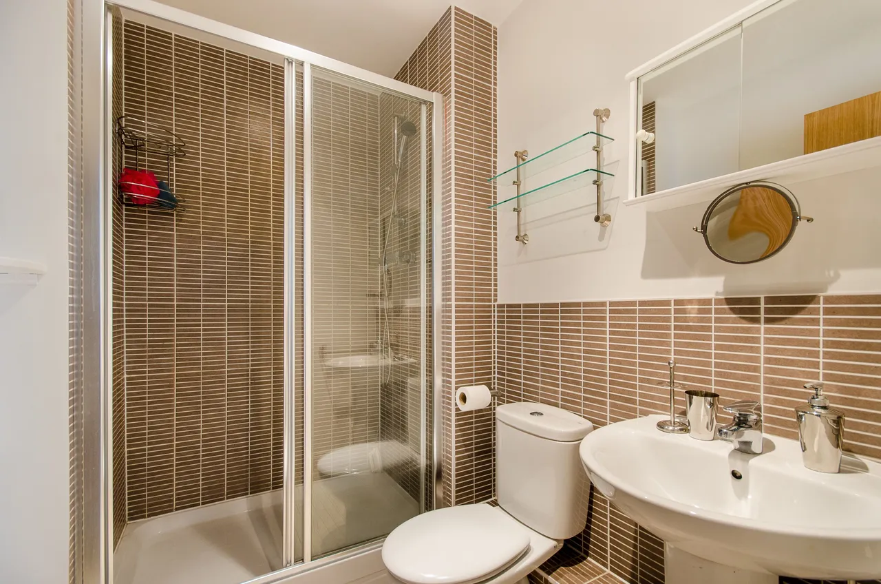 33 Fleming House, St Georges Grove, London, photo 5