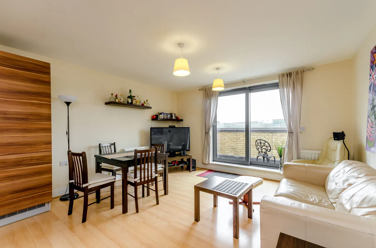33 Fleming House, St Georges Grove, London, photo 6