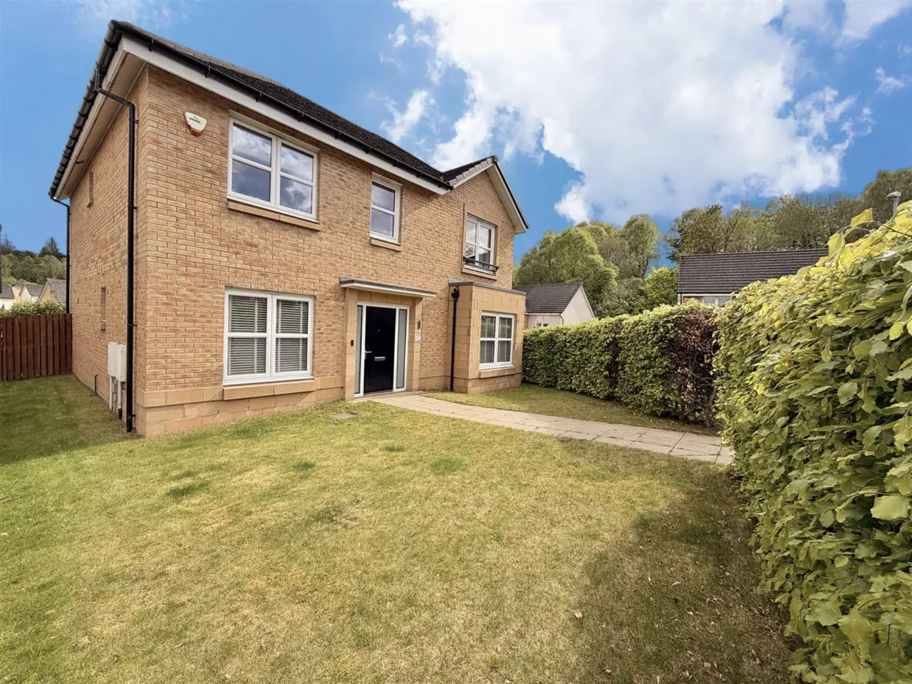 4 bed house for sale — Black Grouse Grove, Ferniegair, Hamilton, ML3 7GH