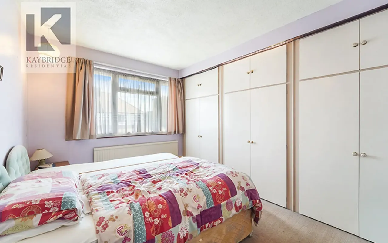 Cumberland Drive, Chessington, KT9, photo 6