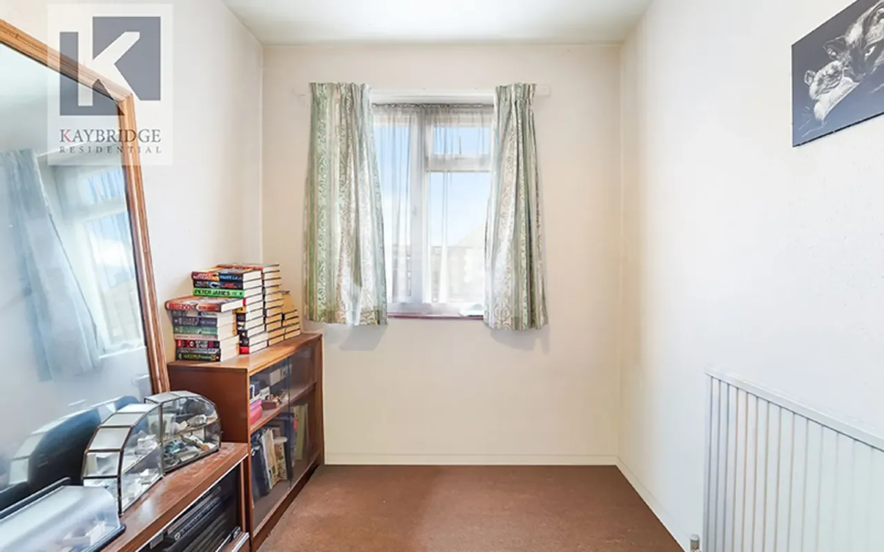 Cumberland Drive, Chessington, KT9, photo 9