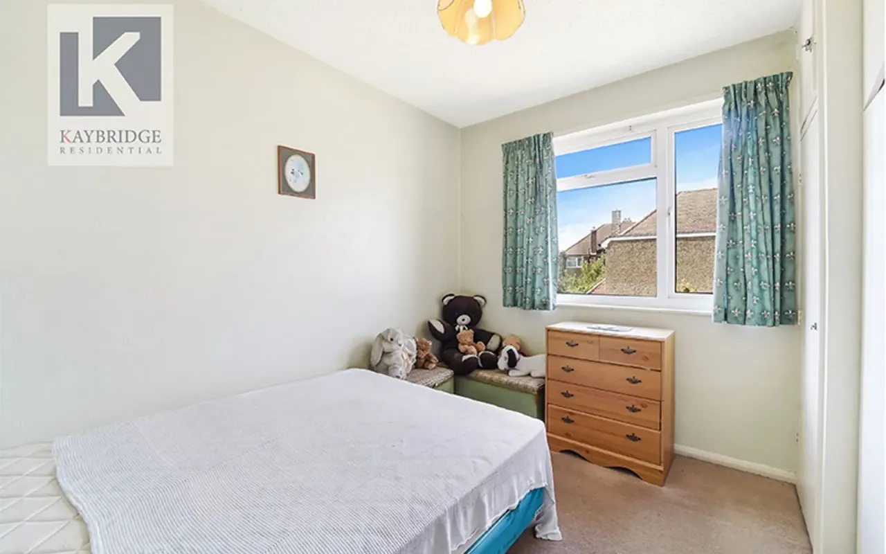 Cumberland Drive, Chessington, KT9, photo 8