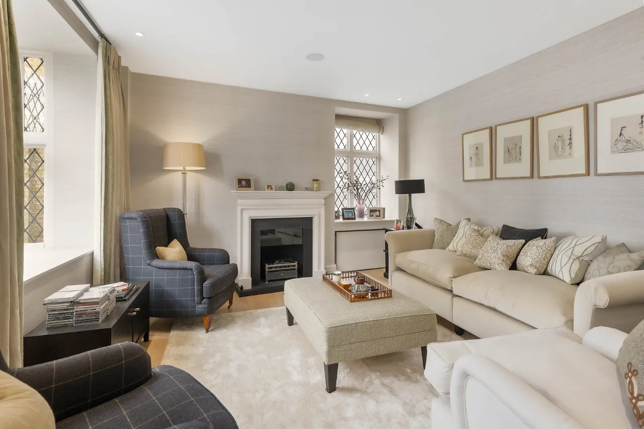 De Vere Cottages, Kensington, London, W8 5AA, photo 3