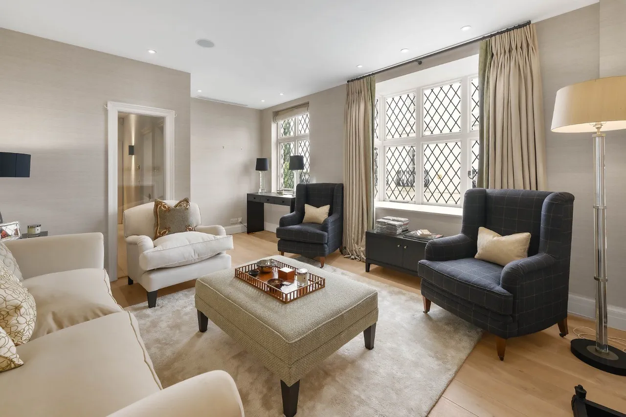 De Vere Cottages, Kensington, London, W8 5AA, photo 4