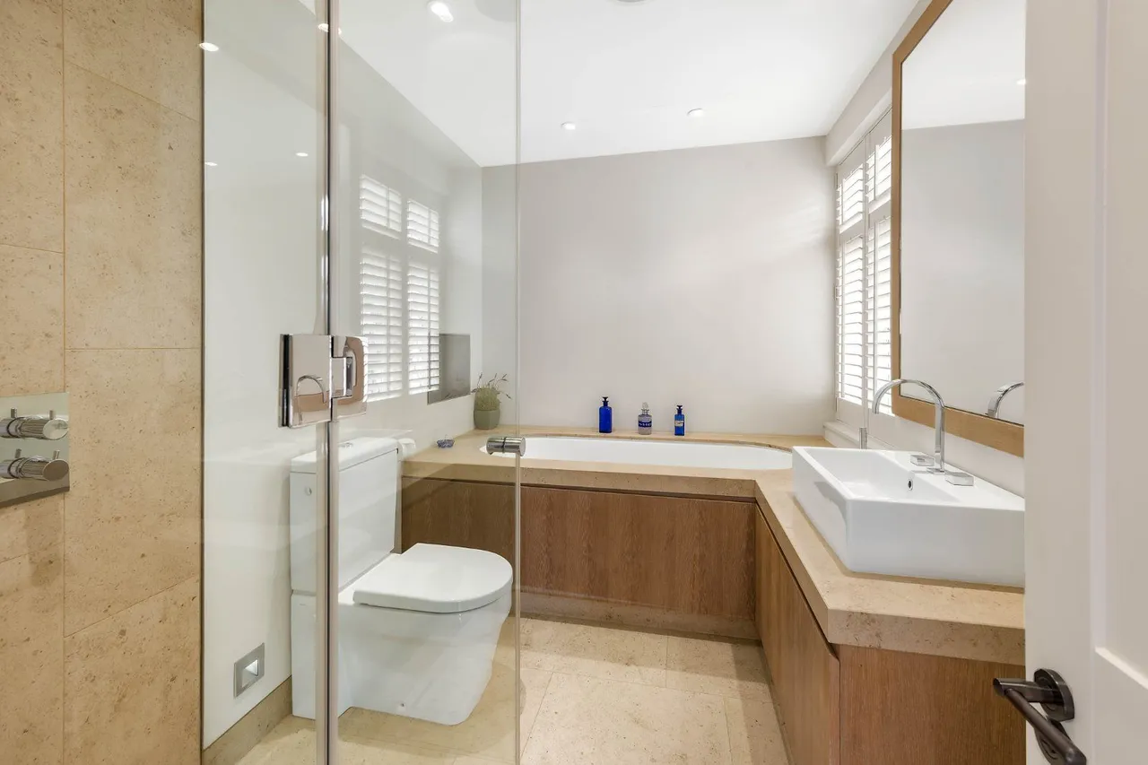 De Vere Cottages, Kensington, London, W8 5AA, photo 9