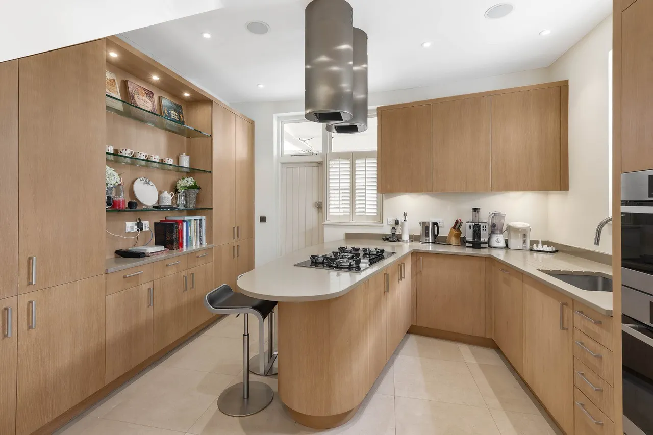 De Vere Cottages, Kensington, London, W8 5AA, photo 6