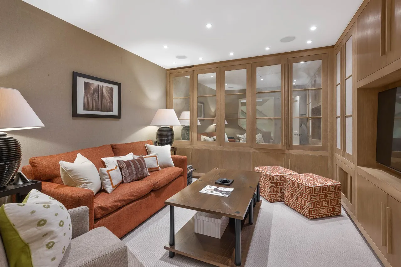 De Vere Cottages, Kensington, London, W8 5AA, photo 10