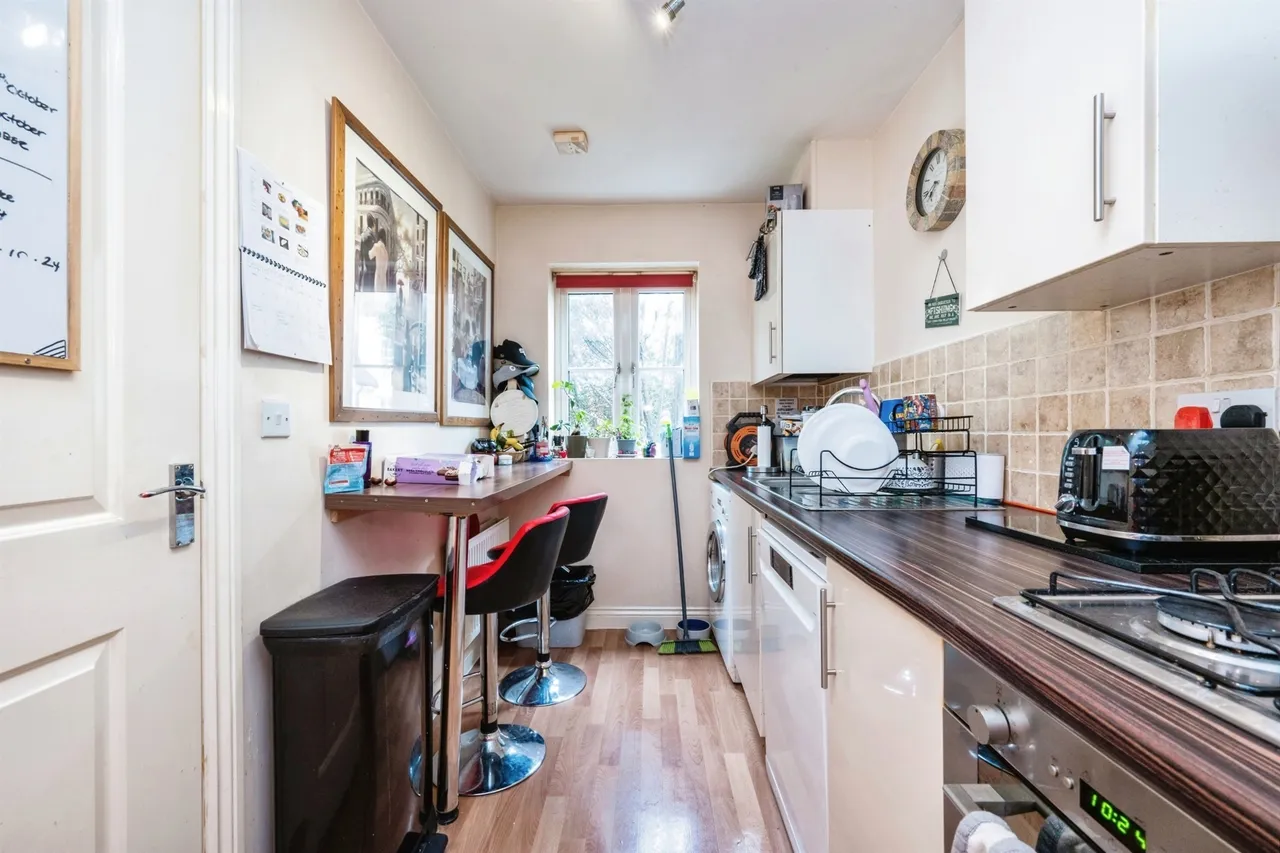 Whittingham Avenue, Wendover, HP22, photo 5