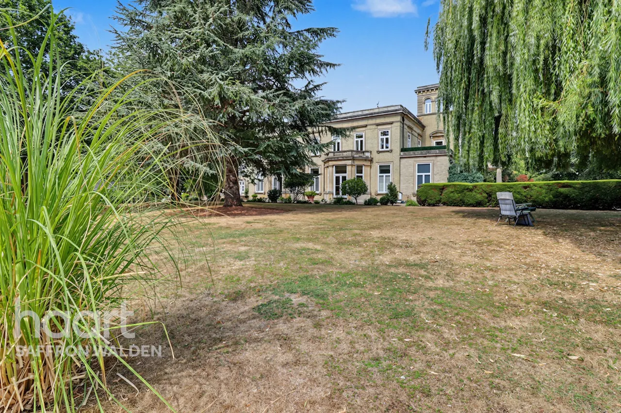 Ware Park, Ware, SG12, photo 17