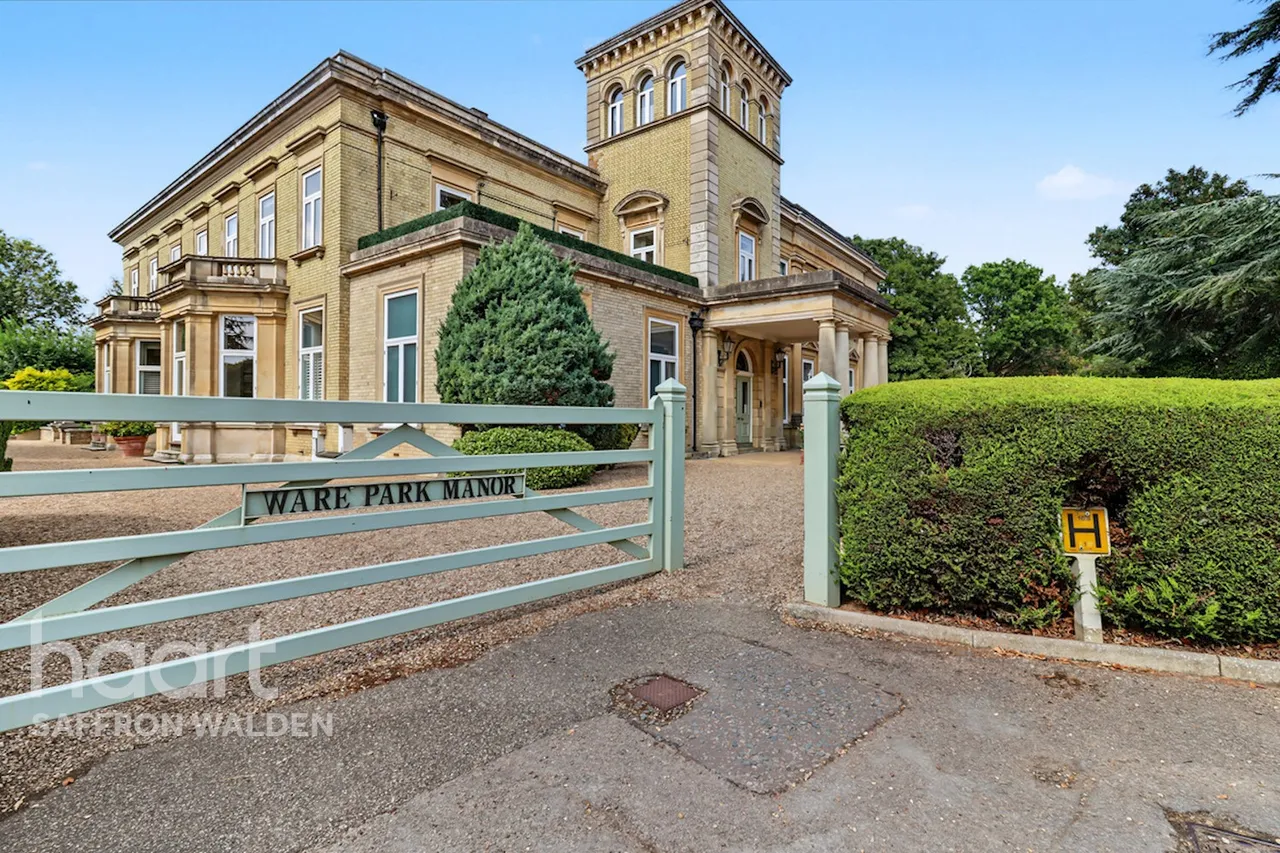 2 bed flat for sale, Ware Park, Ware, SG12