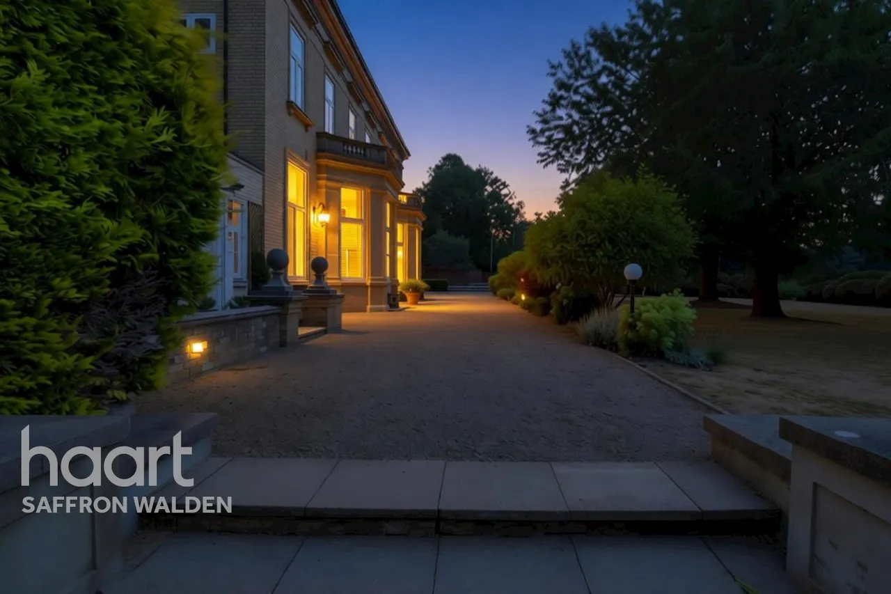 Ware Park, Ware, SG12, photo 22